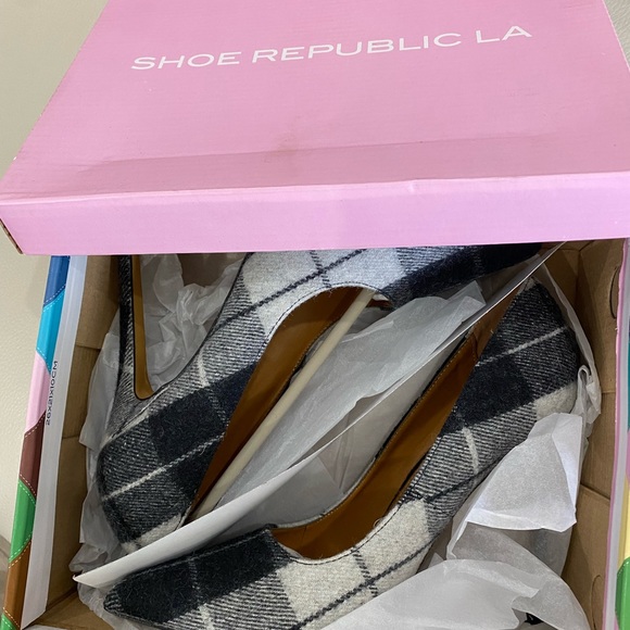 ⬇️ PRICE ⬇️ Shoe Republic LA - Oxford Pattern Black And White Pumps - size 7 - - Picture 11 of 12